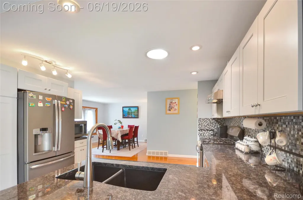 37653 Longacre Drive Sterling Heights City MI 48312