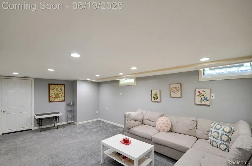 37653 Longacre Drive Sterling Heights City MI 48312