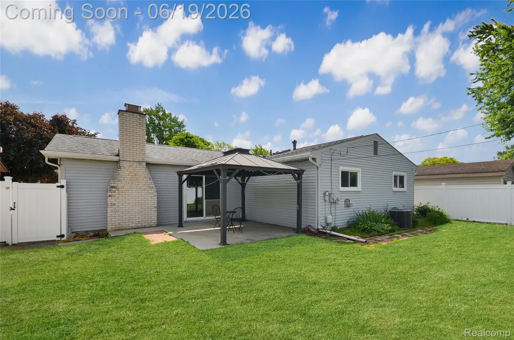 37653 Longacre Drive Sterling Heights City MI 48312