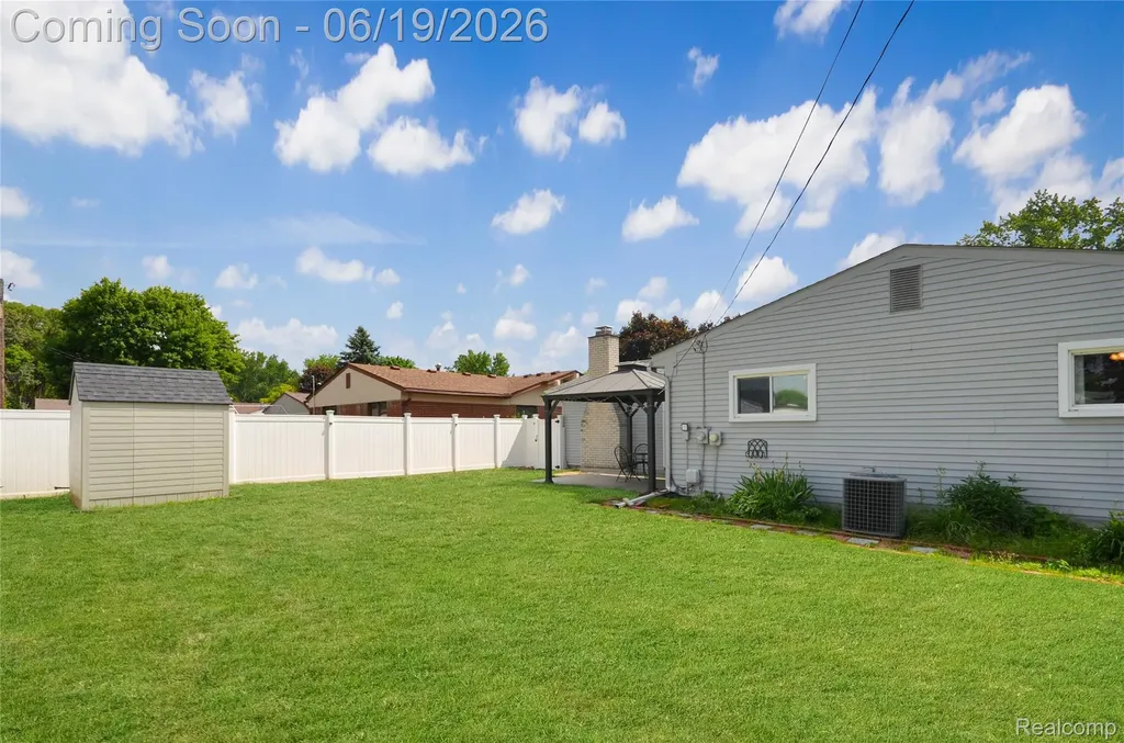 37653 Longacre Drive Sterling Heights City MI 48312