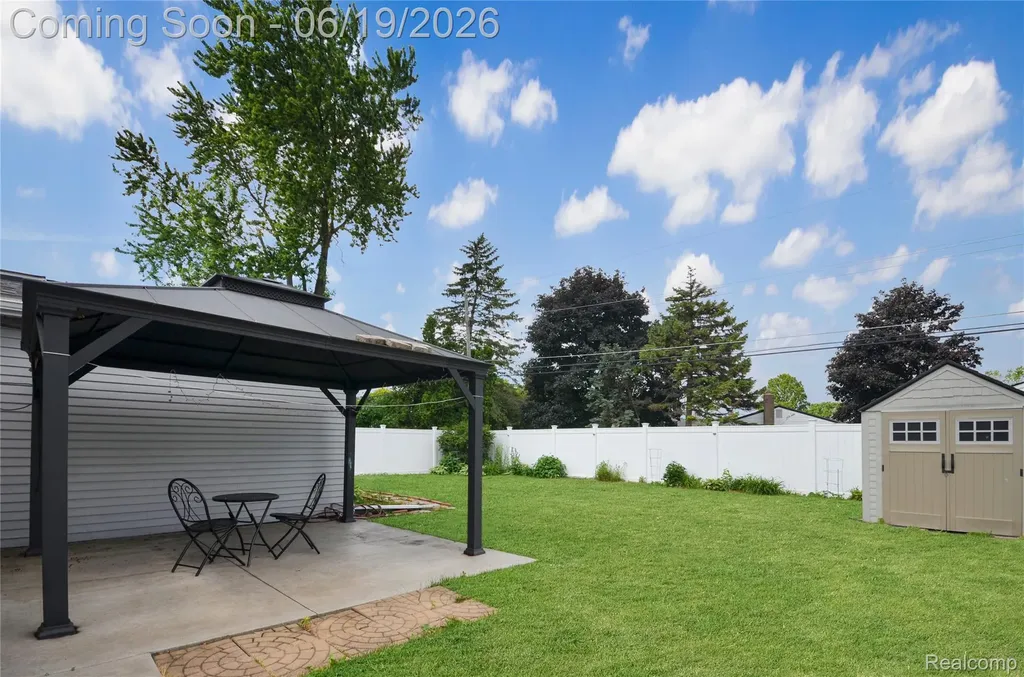 37653 Longacre Drive Sterling Heights City MI 48312