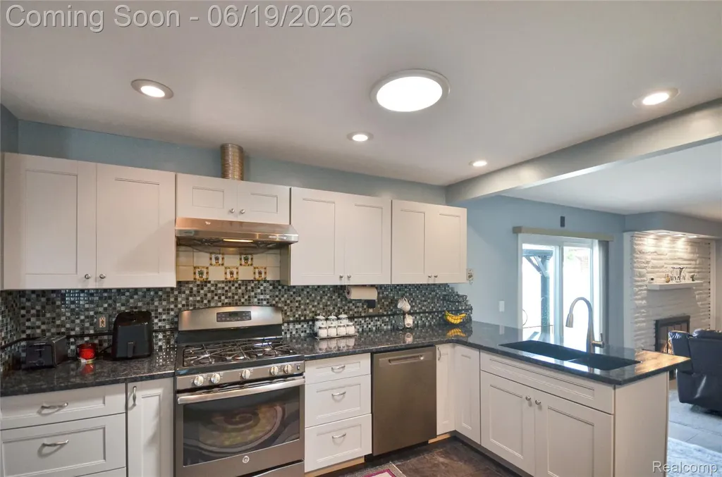 37653 Longacre Drive Sterling Heights City MI 48312
