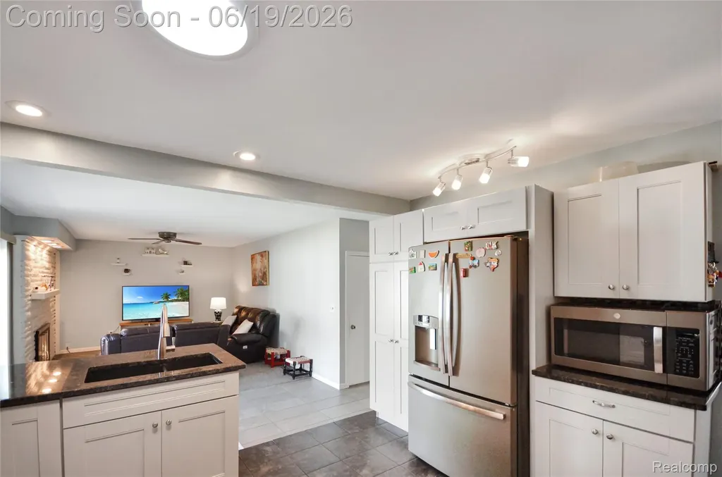 37653 Longacre Drive Sterling Heights City MI 48312