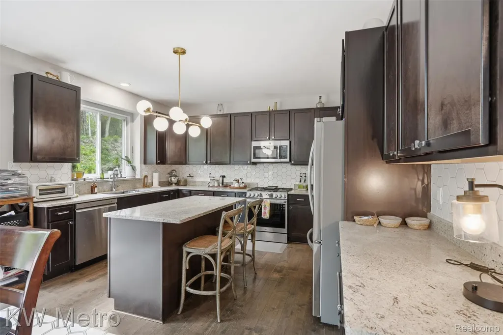 4953 W Stonegate Circle Orion Charter Township MI 48359