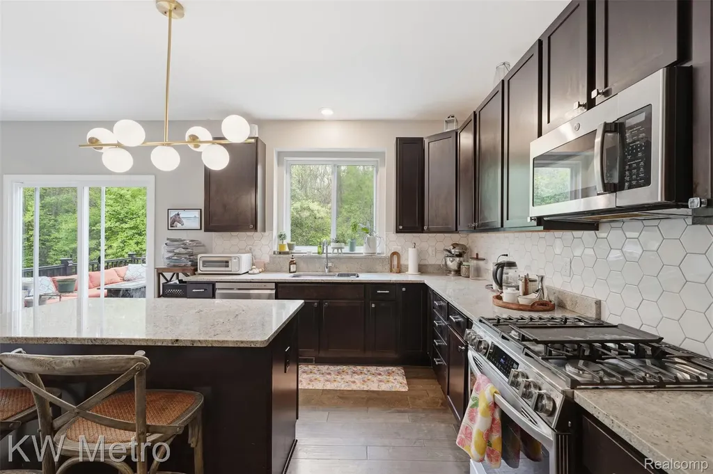 4953 W Stonegate Circle Orion Charter Township MI 48359