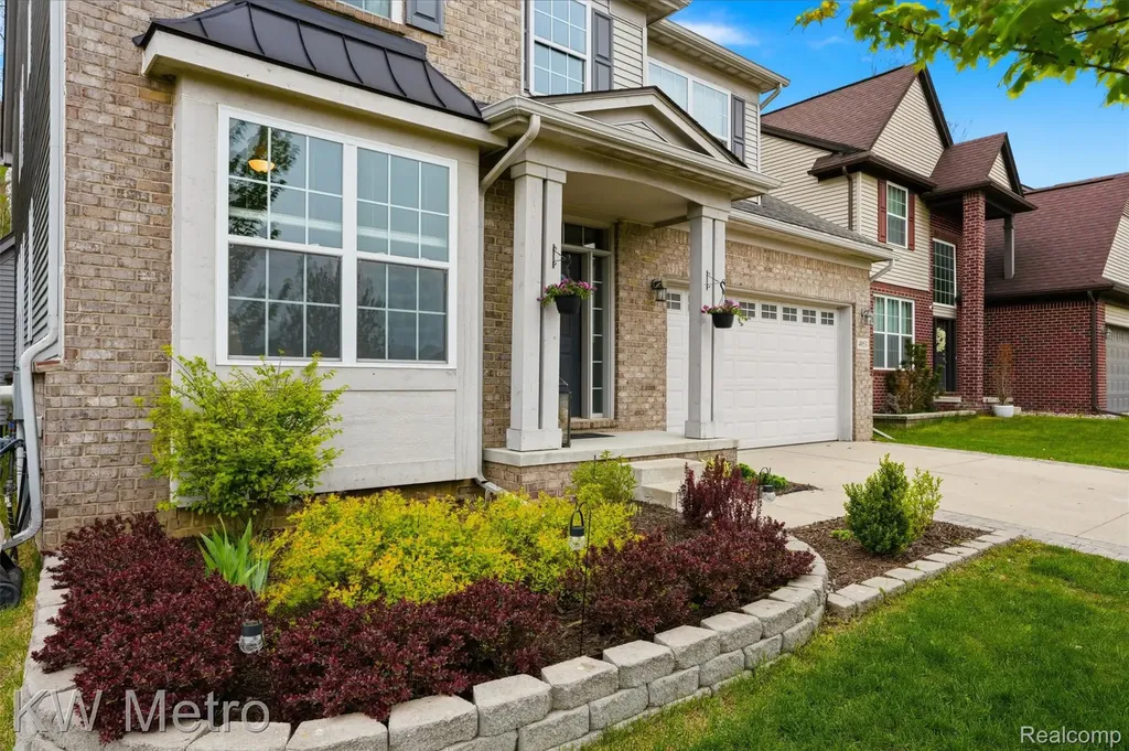 4953 W Stonegate Circle Orion Charter Township MI 48359