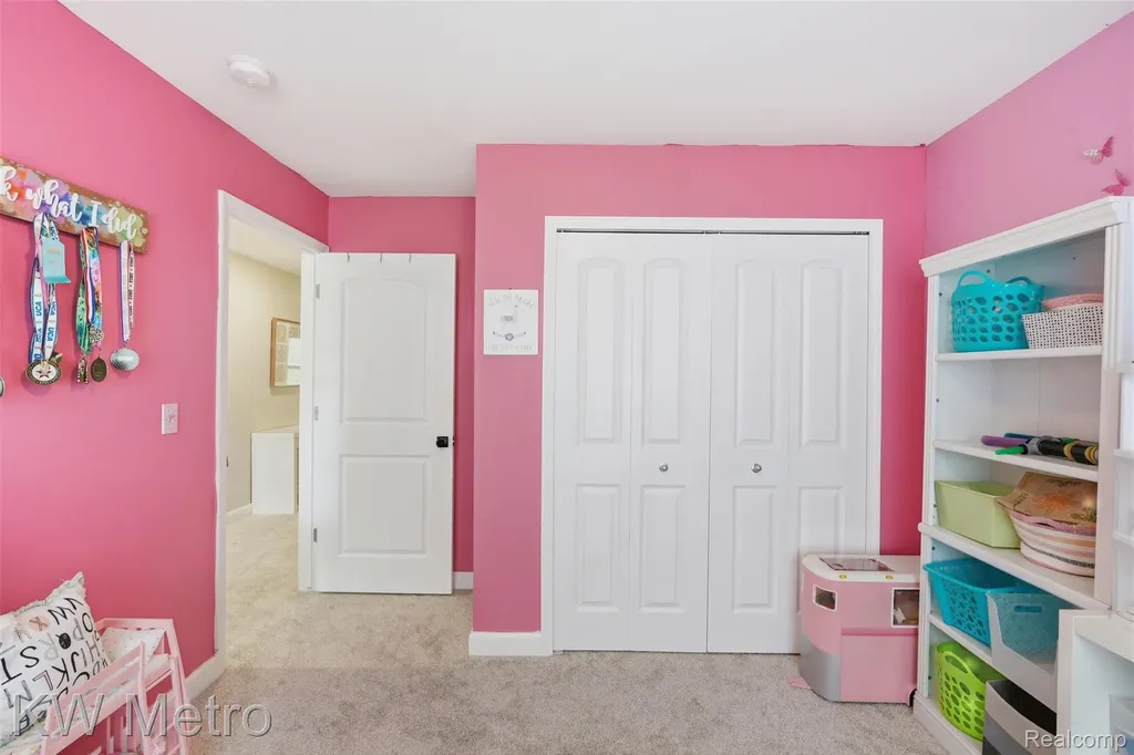 4953 W Stonegate Circle Orion Charter Township MI 48359