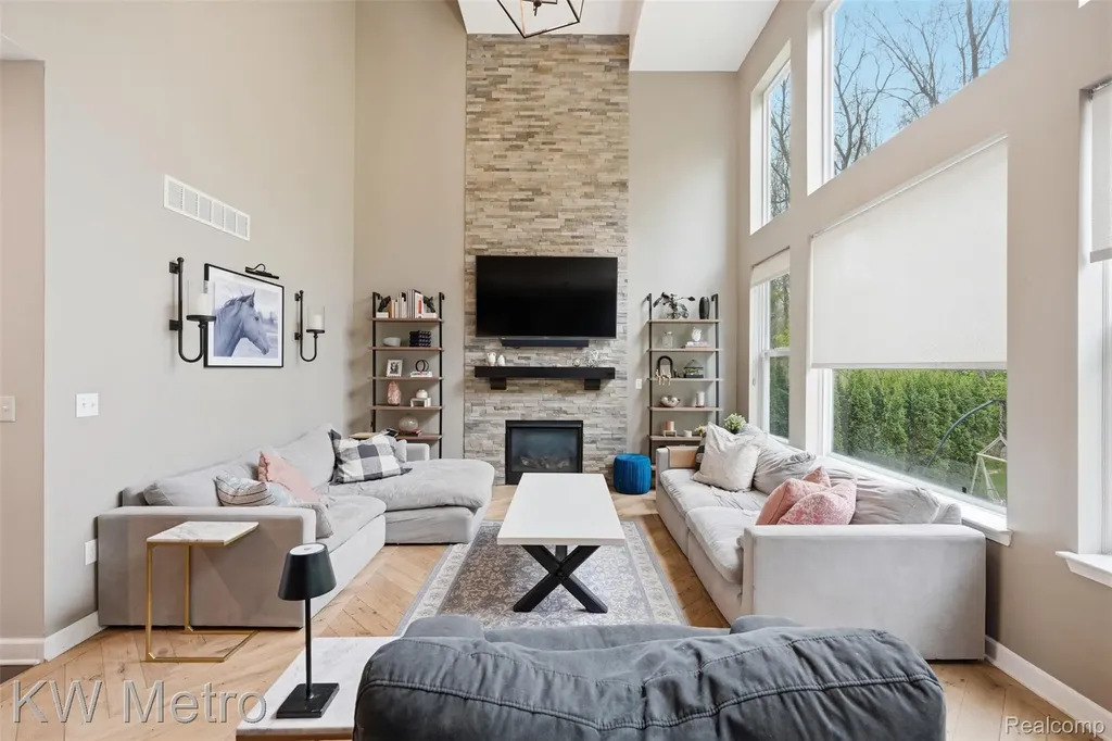 4953 W Stonegate Circle Orion Charter Township MI 48359