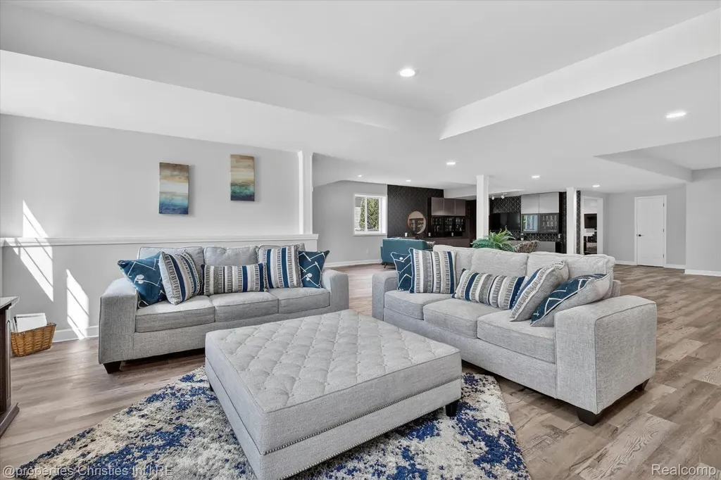 47711 Dunhill Court Novi City MI 48167