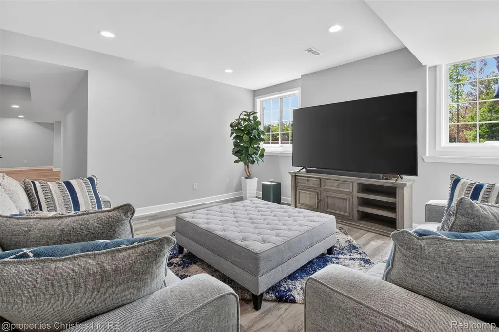 47711 Dunhill Court Novi City MI 48167
