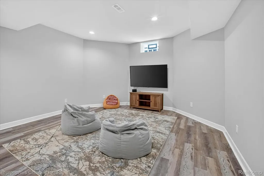 47711 Dunhill Court Novi City MI 48167