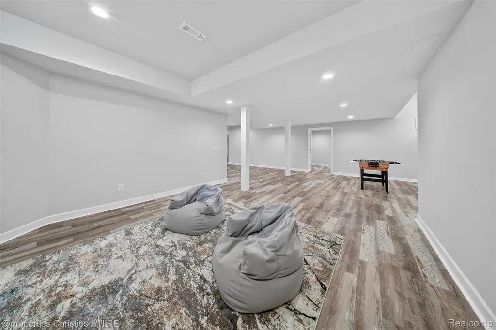 47711 Dunhill Court Novi City MI 48167
