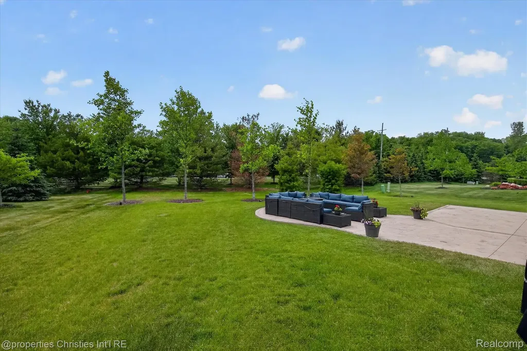 47711 Dunhill Court Novi City MI 48167