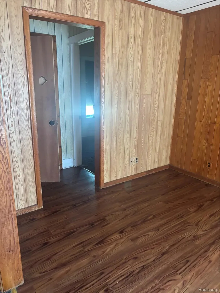 1122 Simcoe Avenue Flint City MI 48507