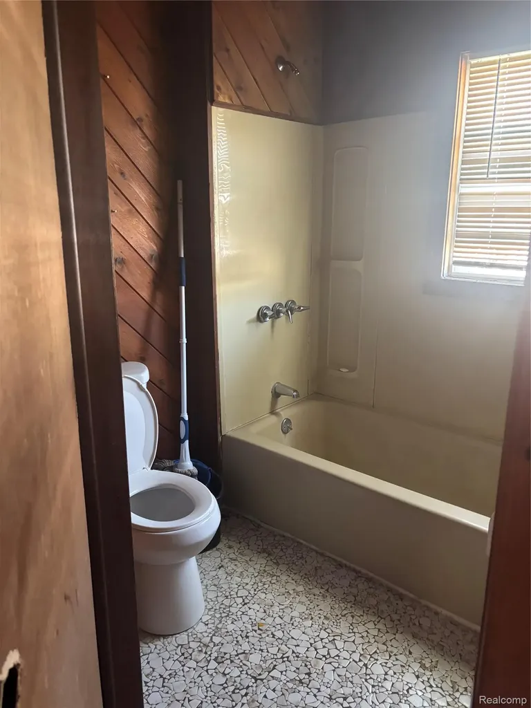 1122 Simcoe Avenue Flint City MI 48507