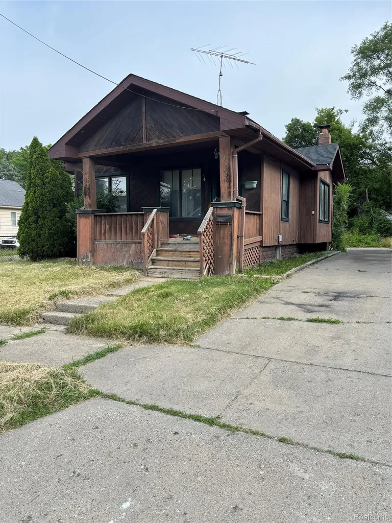 1122 Simcoe Avenue Flint City MI 48507