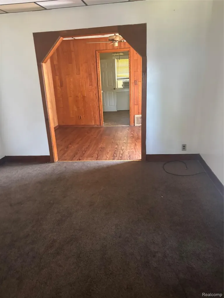 1122 Simcoe Avenue Flint City MI 48507