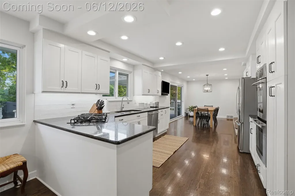 6998 Meadowlake Road Bloomfield Hills City MI 48301