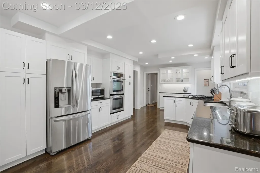 6998 Meadowlake Road Bloomfield Hills City MI 48301