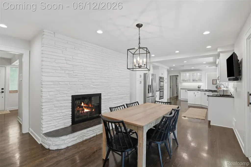 6998 Meadowlake Road Bloomfield Hills City MI 48301