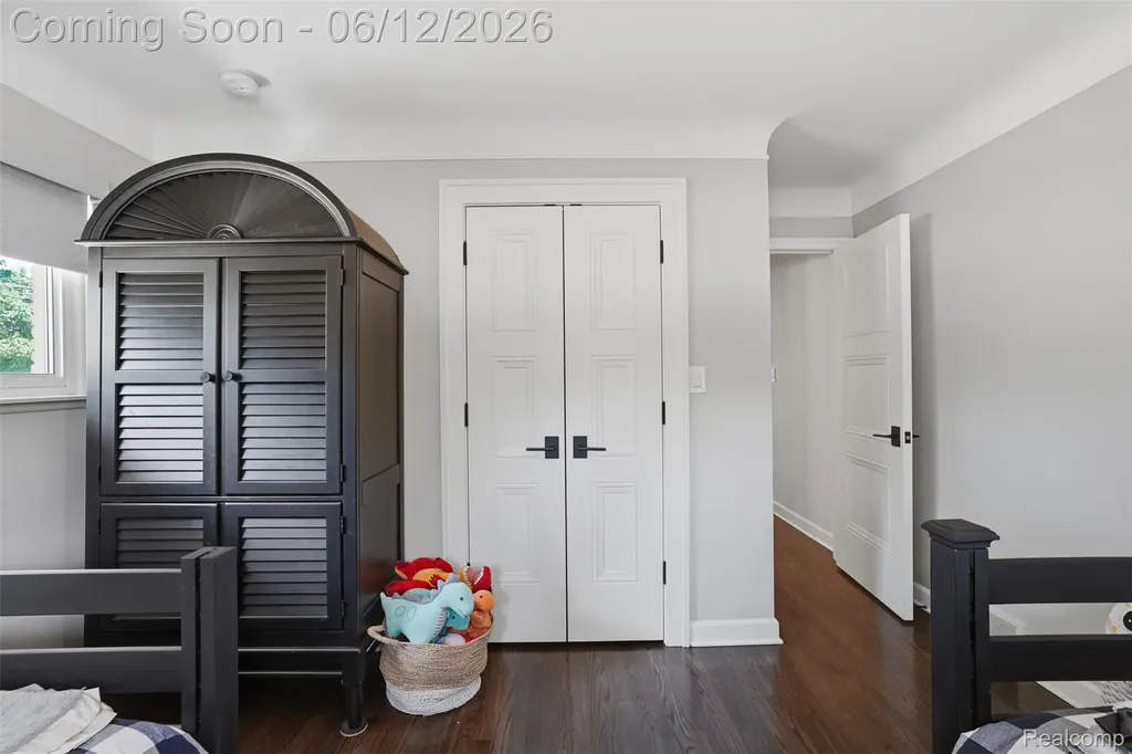 6998 Meadowlake Road Bloomfield Hills City MI 48301