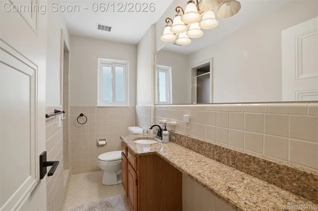 6998 Meadowlake Road Bloomfield Hills City MI 48301