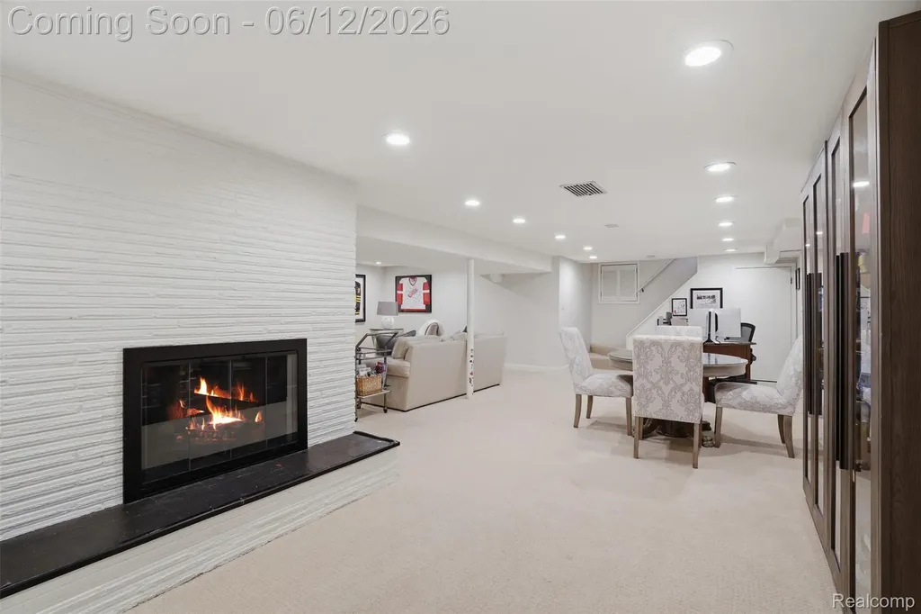 6998 Meadowlake Road Bloomfield Hills City MI 48301