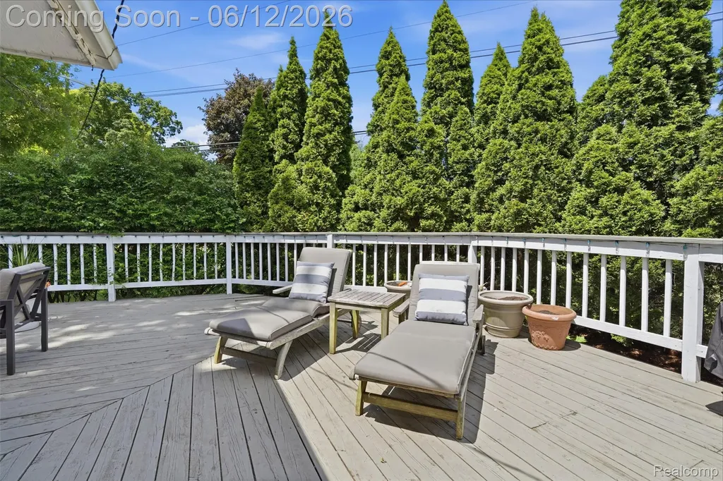 6998 Meadowlake Road Bloomfield Hills City MI 48301
