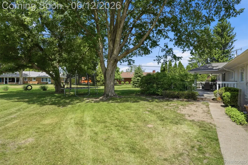 6998 Meadowlake Road Bloomfield Hills City MI 48301