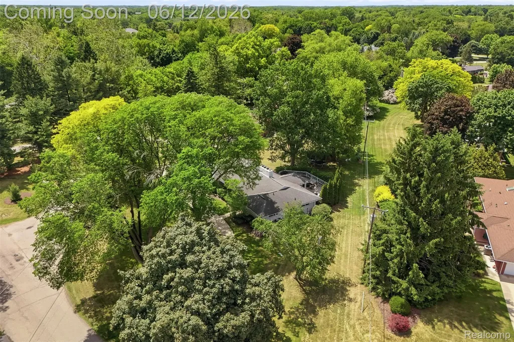 6998 Meadowlake Road Bloomfield Hills City MI 48301