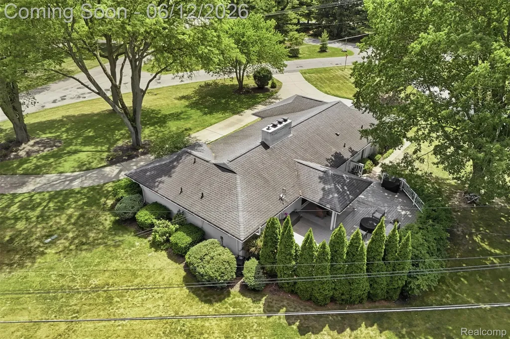 6998 Meadowlake Road Bloomfield Hills City MI 48301