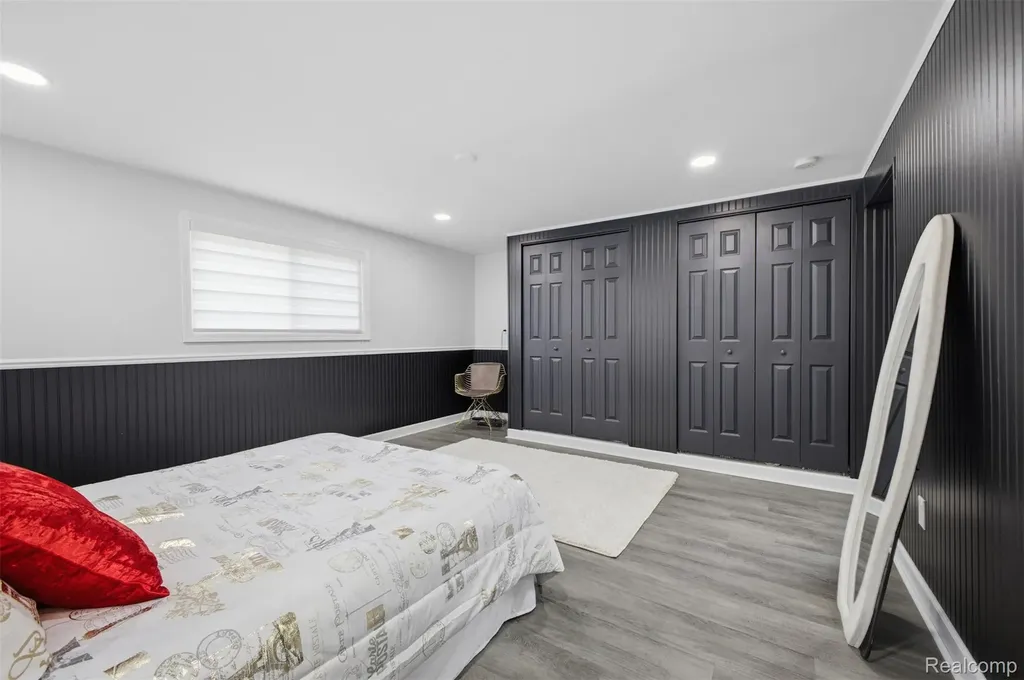 32120 Bock Street Garden City City MI 48135