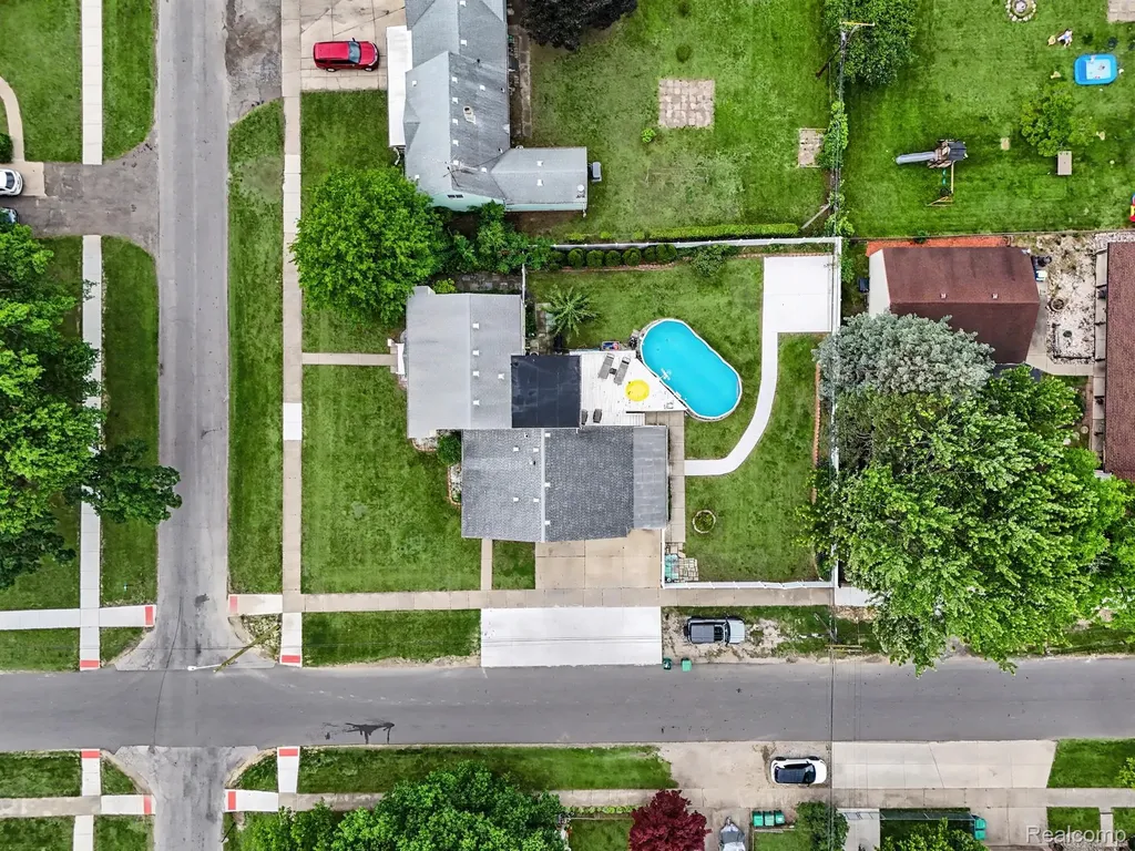 32120 Bock Street Garden City City MI 48135