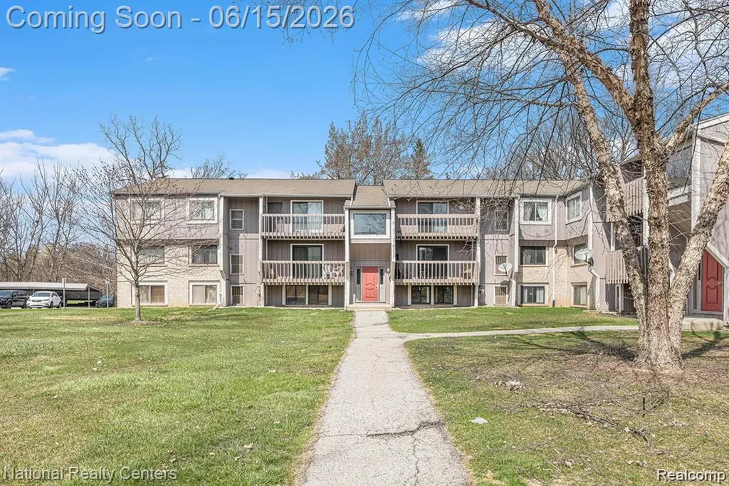 29870 W 12 Mile Road Farmington Hills City MI 48334