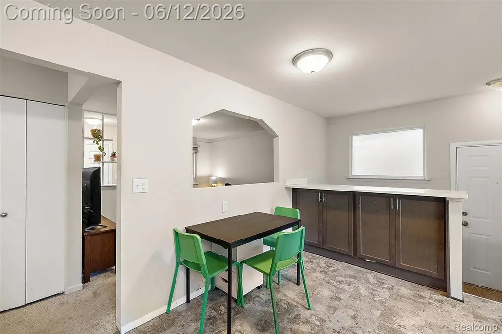 1146 Harrison Avenue Garden City City MI 48135
