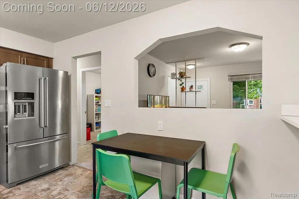1146 Harrison Avenue Garden City City MI 48135
