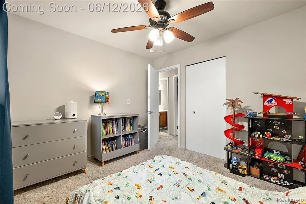 1146 Harrison Avenue Garden City City MI 48135