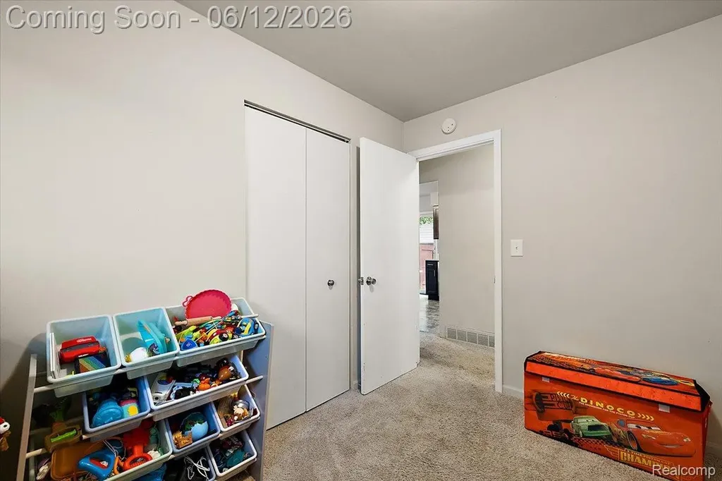 1146 Harrison Avenue Garden City City MI 48135