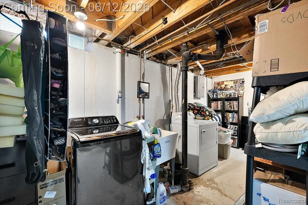 1146 Harrison Avenue Garden City City MI 48135