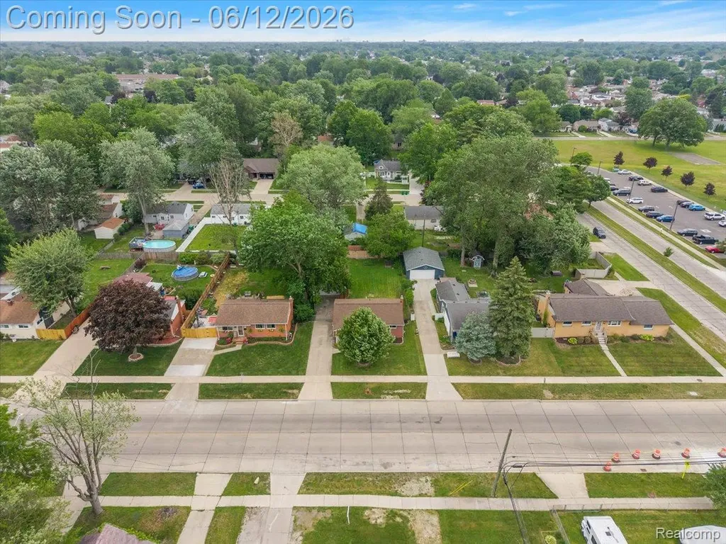 1146 Harrison Avenue Garden City City MI 48135