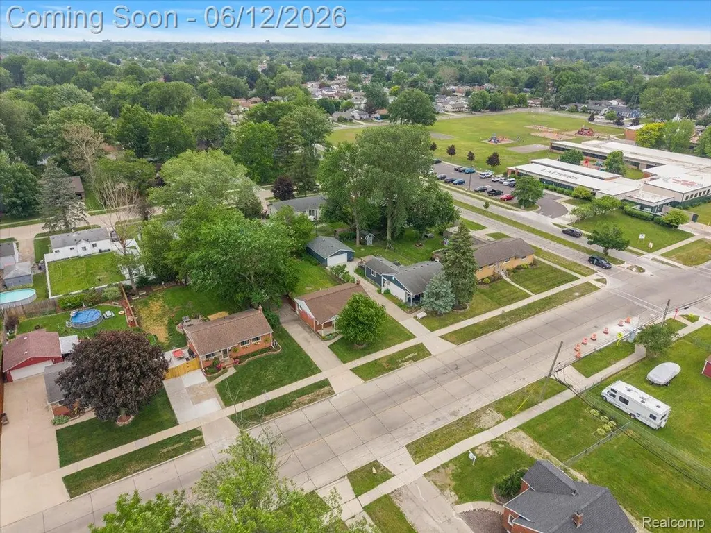 1146 Harrison Avenue Garden City City MI 48135