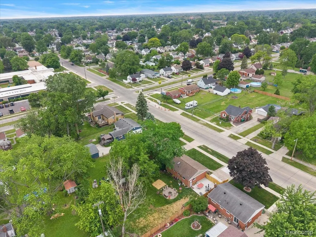 1146 Harrison Avenue Garden City City MI 48135