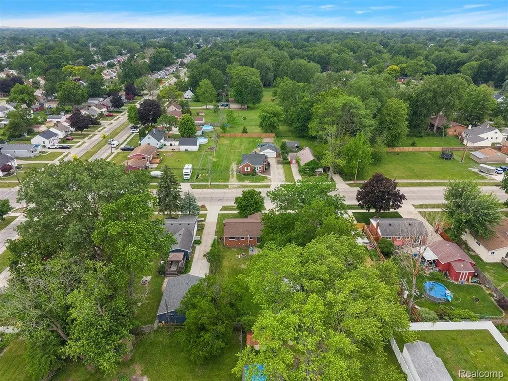 1146 Harrison Avenue Garden City City MI 48135