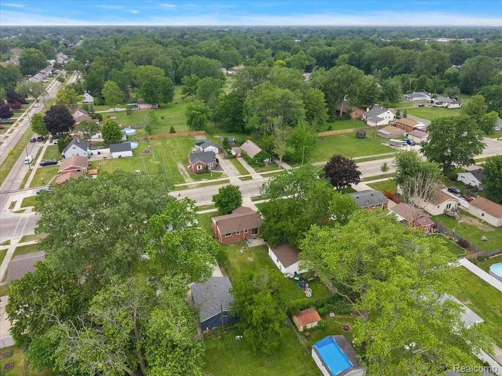 1146 Harrison Avenue Garden City City MI 48135