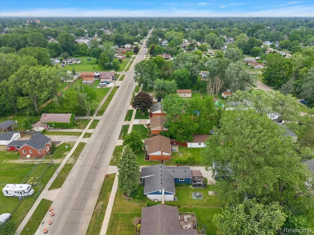 1146 Harrison Avenue Garden City City MI 48135