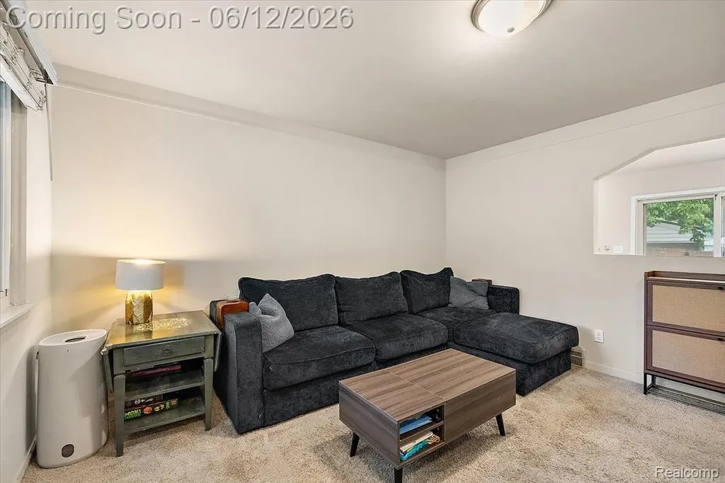 1146 Harrison Avenue Garden City City MI 48135