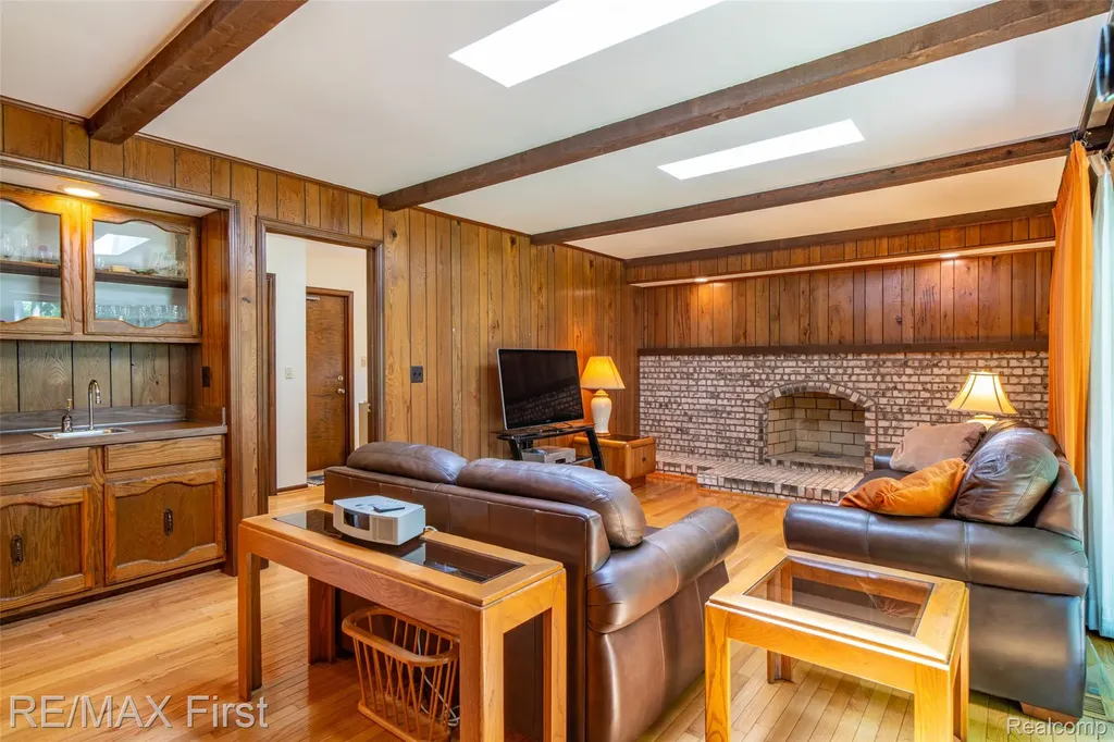 5097 Collington Drive Troy City MI 48098