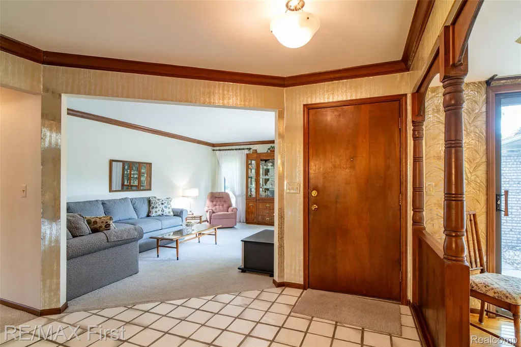 5097 Collington Drive Troy City MI 48098