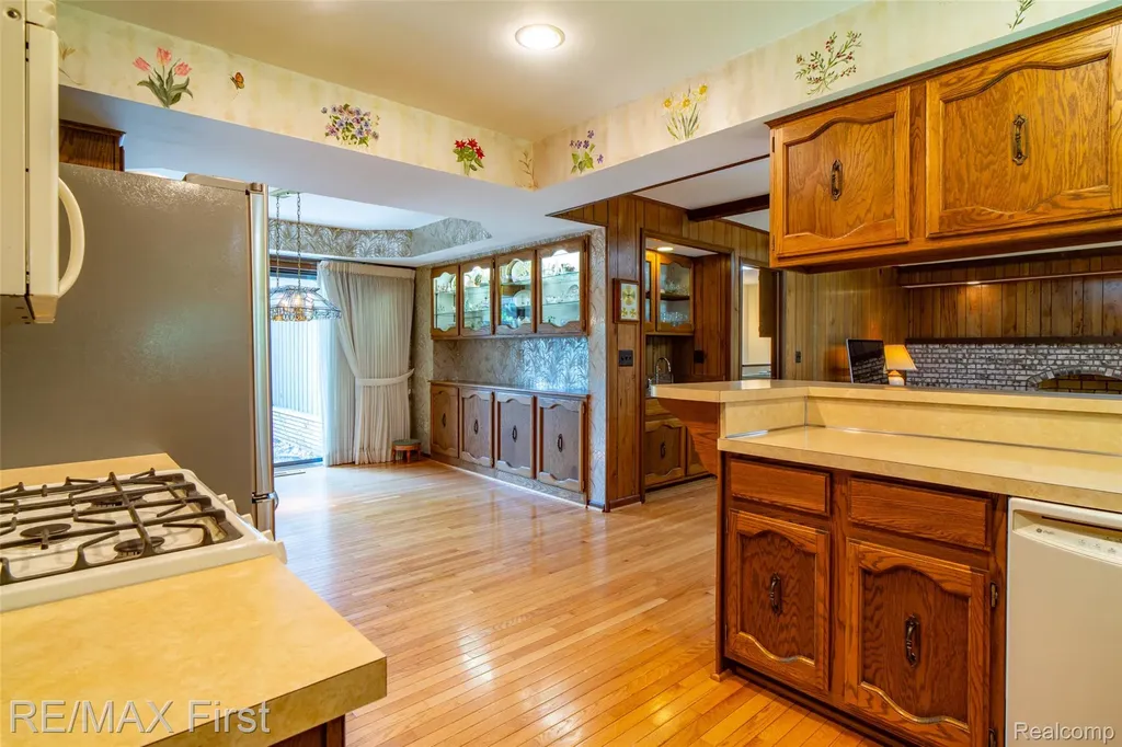 5097 Collington Drive Troy City MI 48098