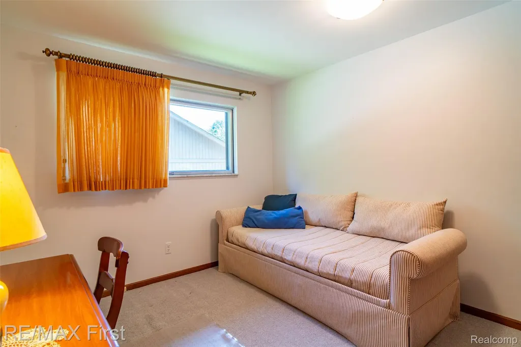 5097 Collington Drive Troy City MI 48098